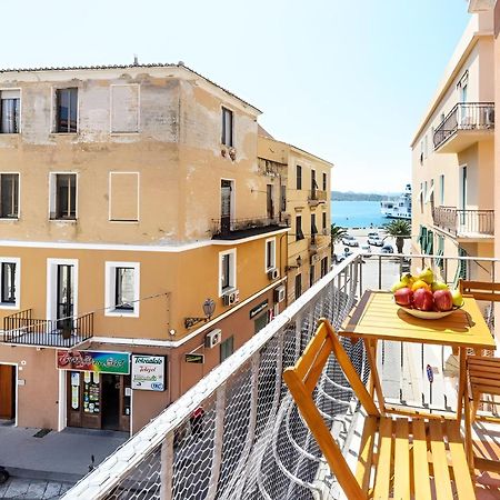 Splendido Appartamento In Pieno Centro Dell'Isola La Maddalena  Kültér fotó